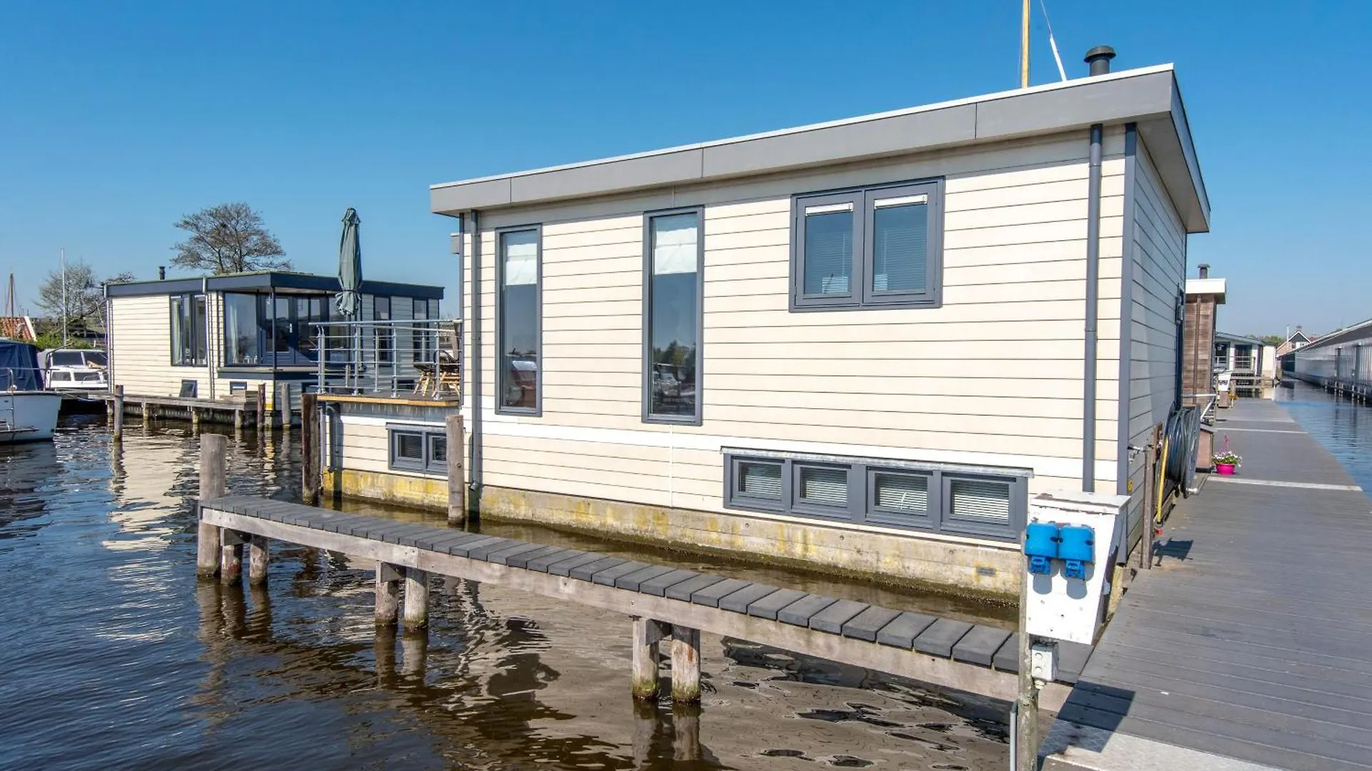 Big Poelhouse Aalsmeer Apartment