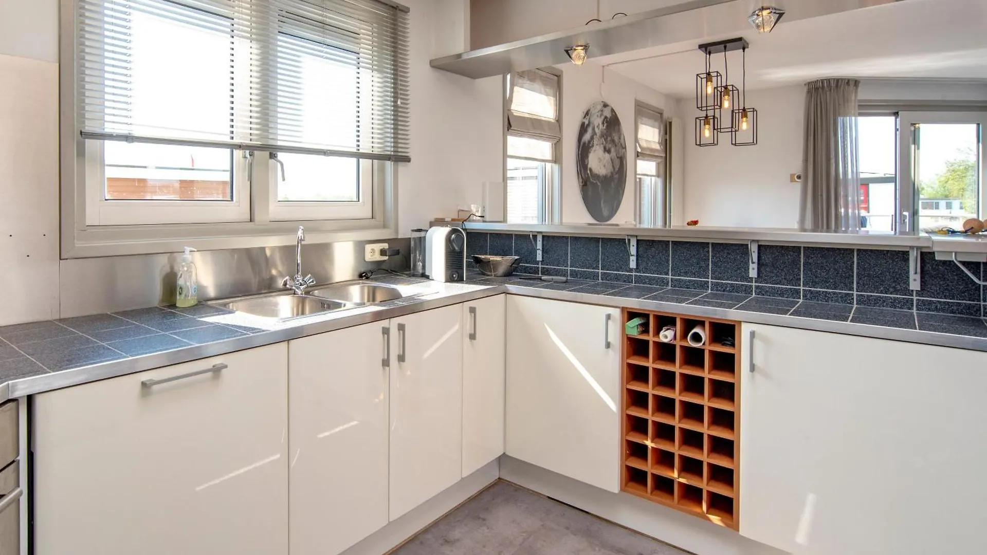 Big Poelhouse Aalsmeer Apartment