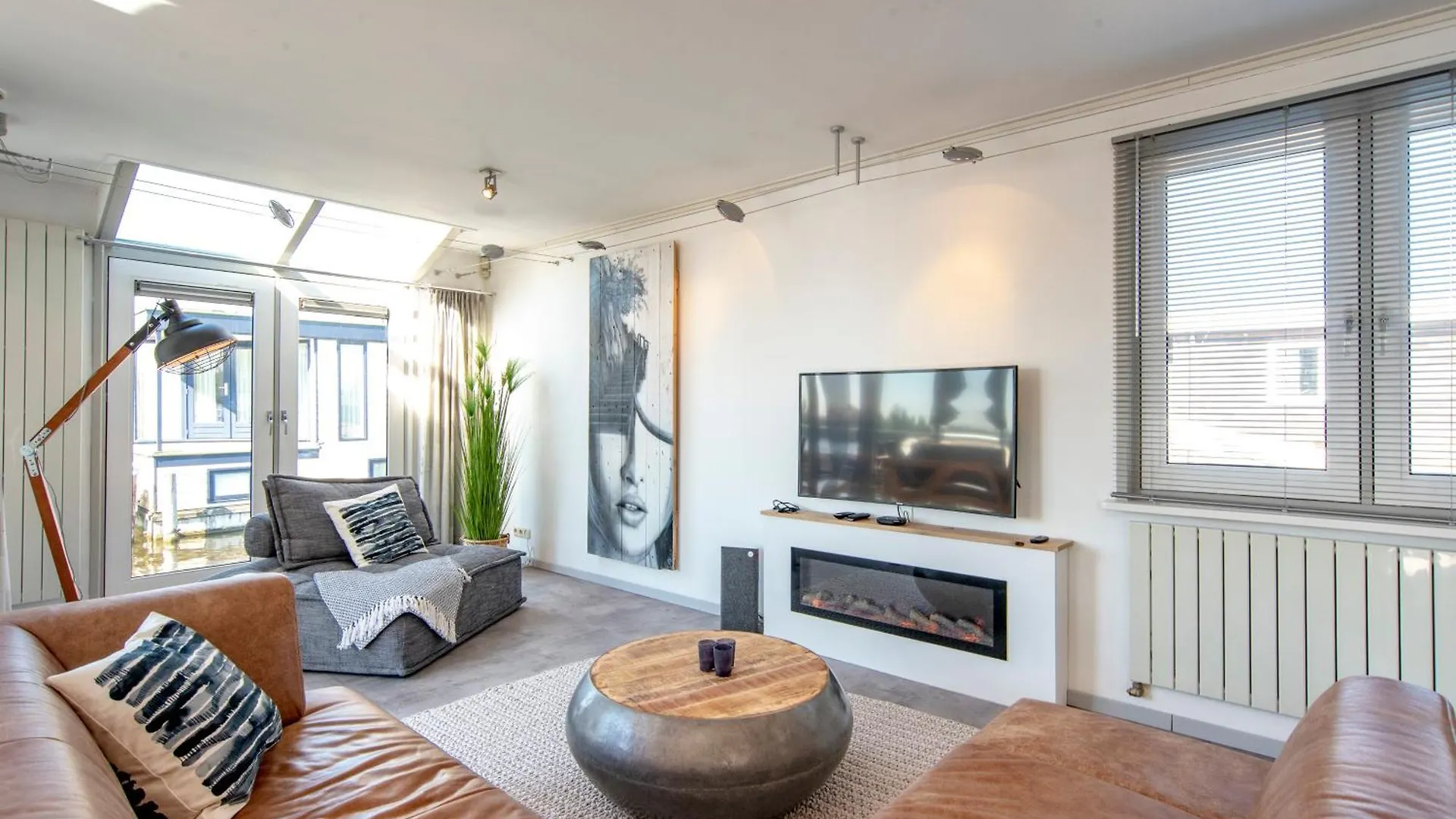 Big Poelhouse Aalsmeer Apartment